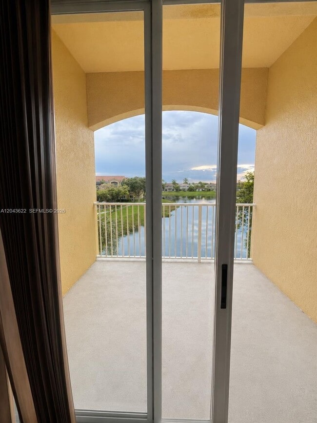 Photo - 21100 SW 87th Ave Unidad 304