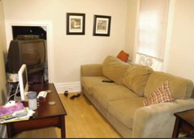 living room - 70 Waverley Rd Unit 4