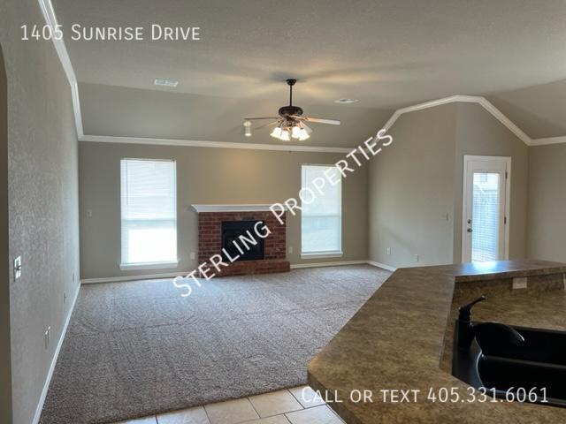 Photo - 1405 Sunrise Dr