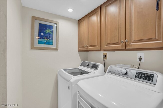 Building Photo - 25900 Hickory Blvd Unit 803 Rental