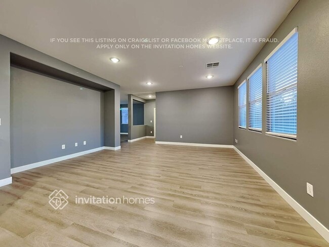 Photo - 6745 Sea Swallow St