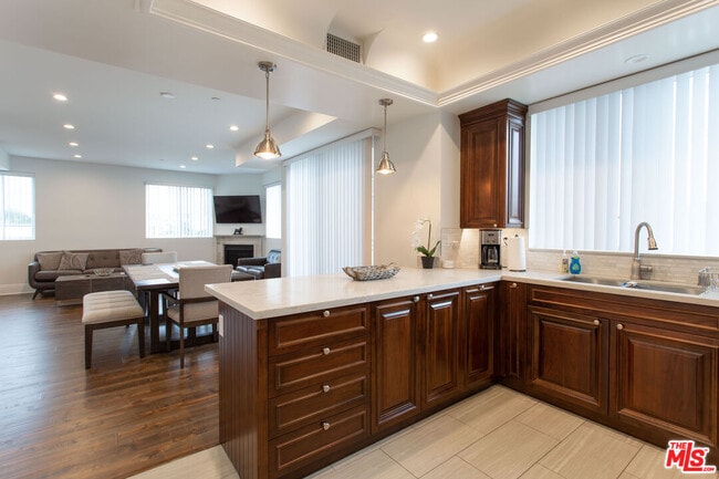 Photo - 907 S Shenandoah St Unit 302