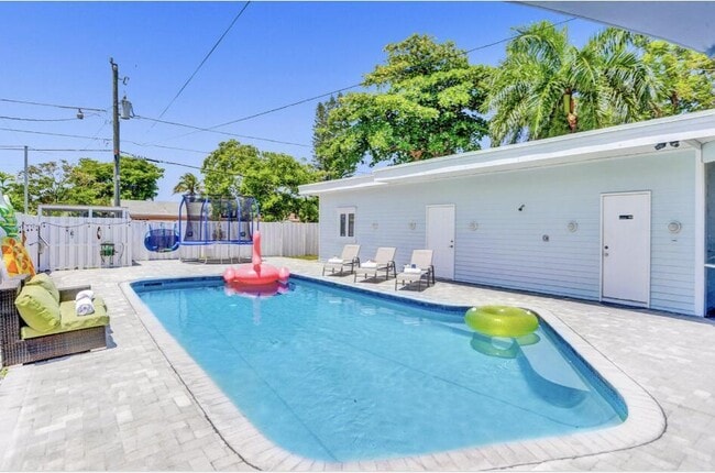 Photo - 42 SW 12th St