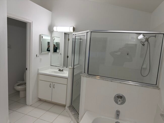 Photo - 30643 Tremont Dr