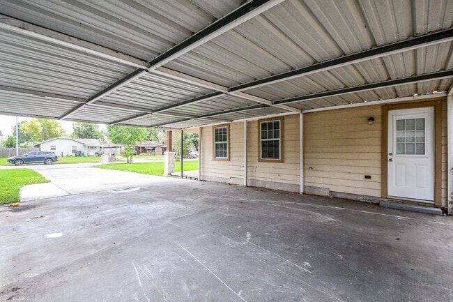 Photo - 1405 Richard Ave