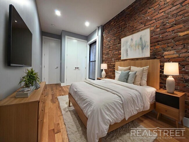 Photo - 1 Bed W. Tons of Space in Crown Heights! Unit 1