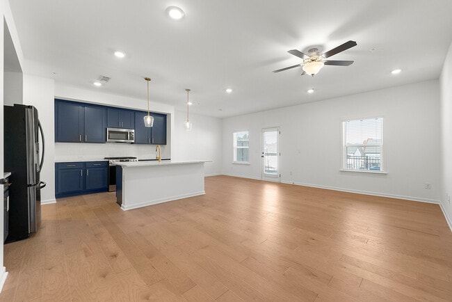 Photo - 714 Rhone St