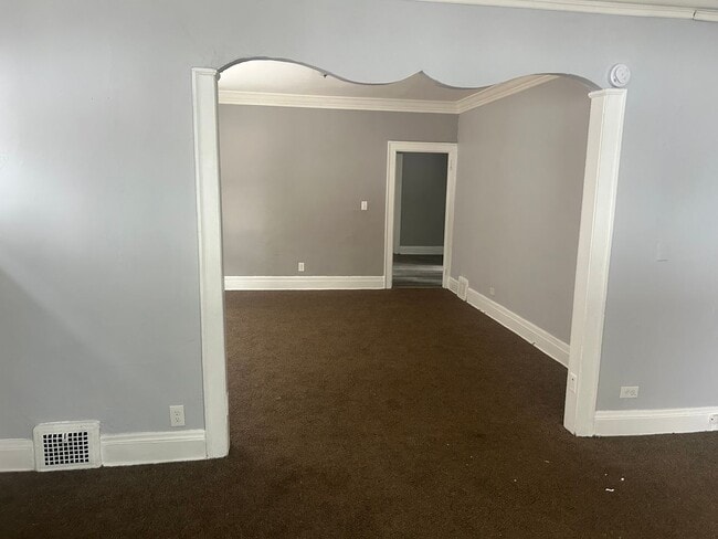 Building Photo - 12506 Union Ave Unit 1