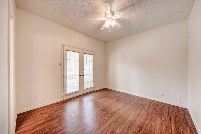 Photo - Somerset 202 Unit entire