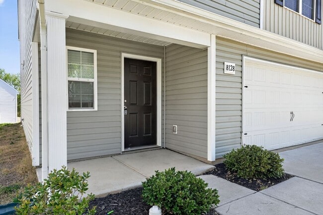 Photo - Spacious 4BR House in Charlotte