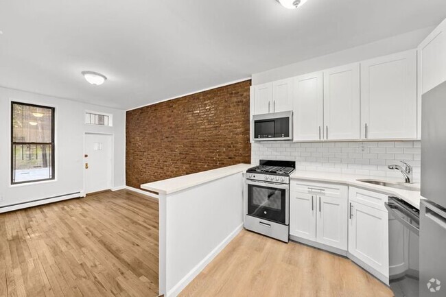 Building Photo - 435 7th Ave Unit APT 1B