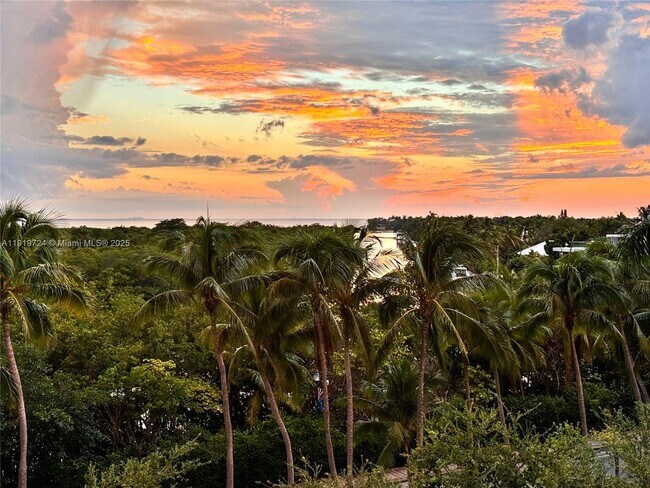 Photo - 1121 Crandon Blvd Unit D402