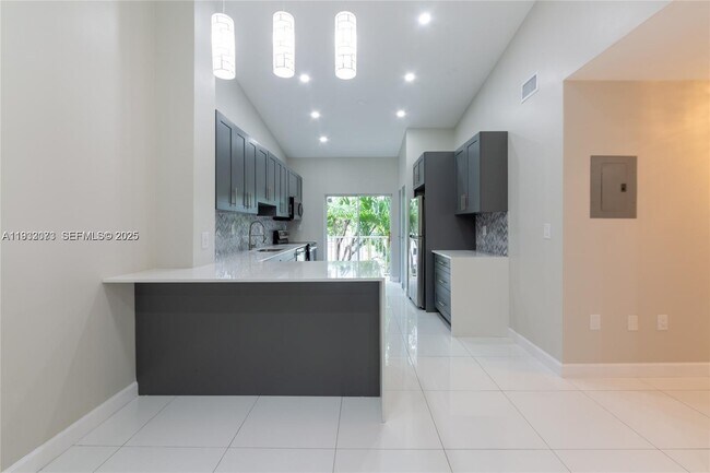 Photo - 6990 NW 179th St Unidad 201-2