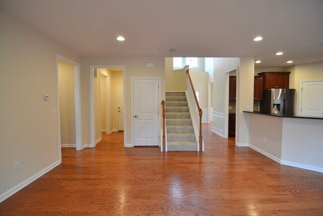 Photo - 8 Spicebush Ct
