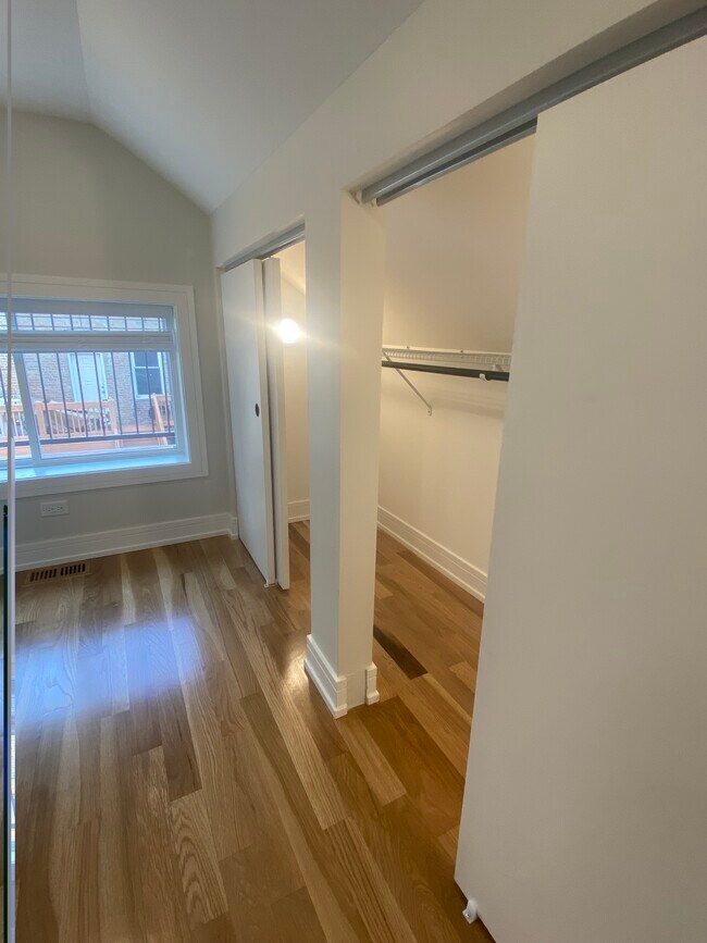 Photo - 858 N Paulina St