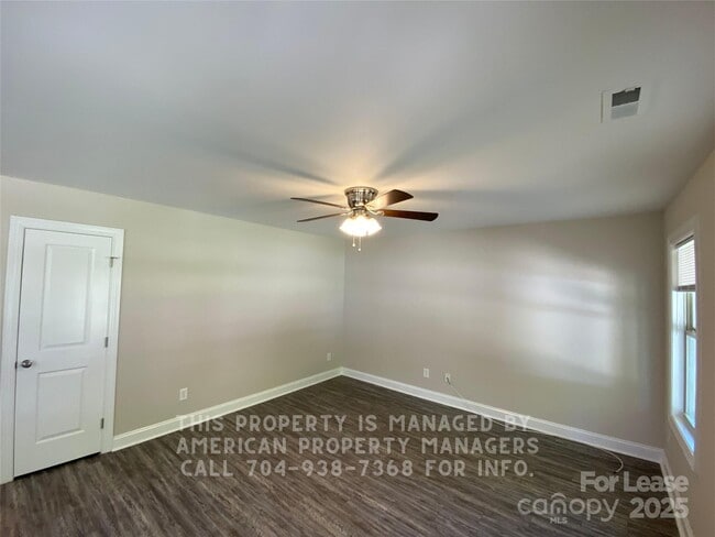 Photo - 1418 Ontario Dr