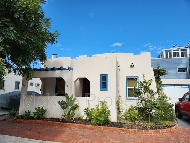 Building Photo - 907 9th St Rental