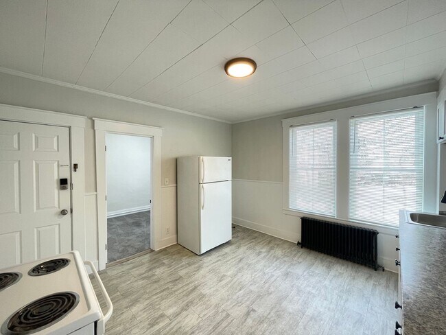 Photo - 73 6th St Unit B