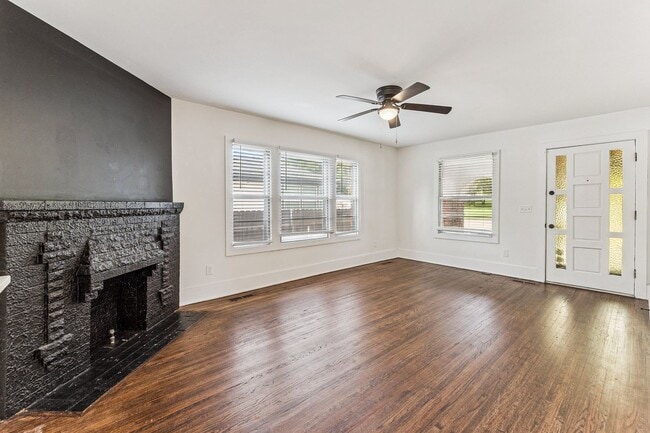 Photo - Midtown Tulsa Beauty! Corner Lot with Natu...
