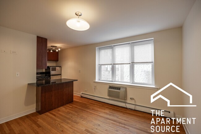 Photo - 628 W Wrightwood Ave