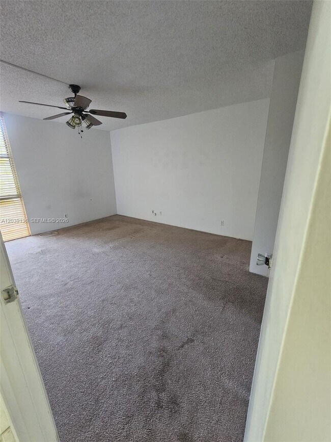 Photo - 20335 W Country Club Dr Unidad 107