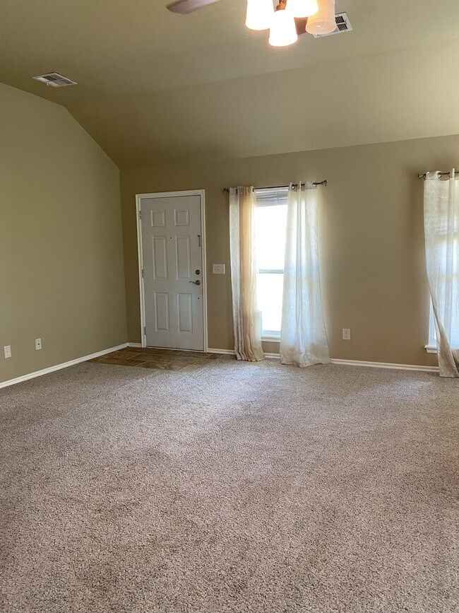 Photo - 1402 SW 23rd St