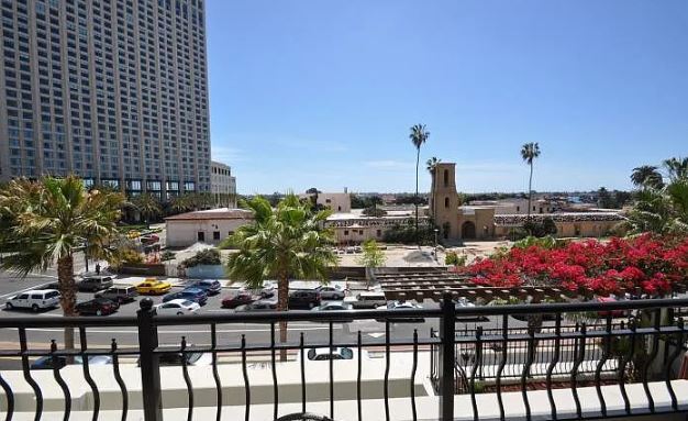 Photo - 700 W Harbor Dr