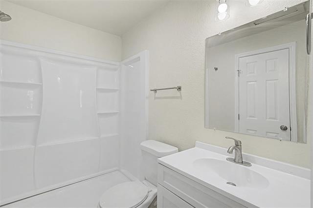 Photo - 9021 White Settlement Rd Unidad A