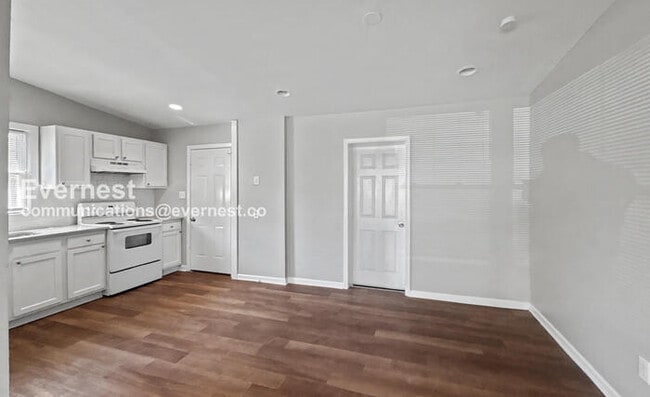 Photo - 1140 Daniel Dr