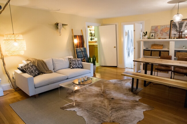 Building Photo - 917 Shattuck Ave Unit Lower