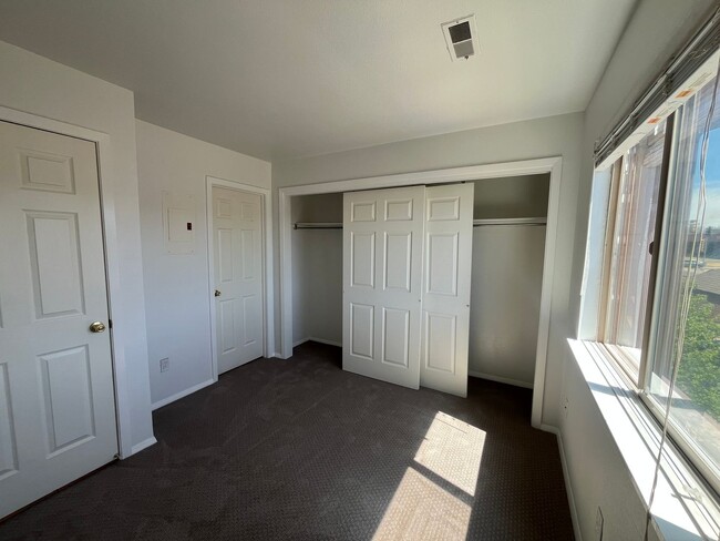 Photo - $500 OFF MOVE IN SPECIAL-  2BD/2BA with in unit washer/dryer Unit 202