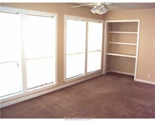 Photo - 500 Nagle St