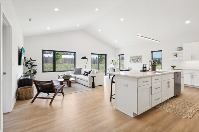 Building Photo - Camden Woods Rental