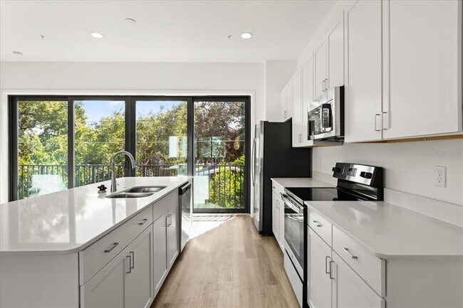Photo - 56 W Harding St