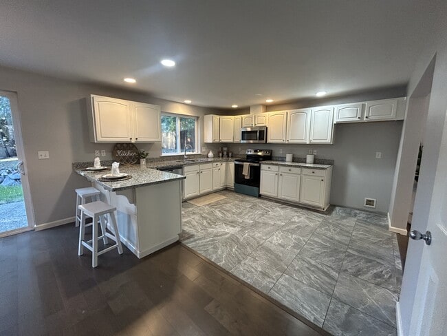 Photo - 120 E Mountain View Dr