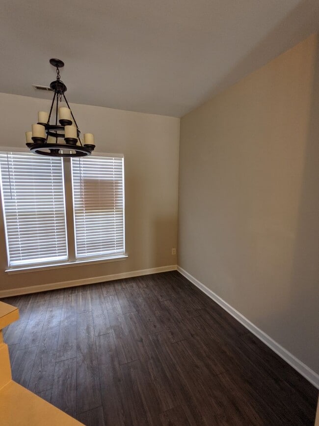 Photo - TOWNHOME IN SOUTHWEST MECKLENBURG/2 BR 2.5 BATH