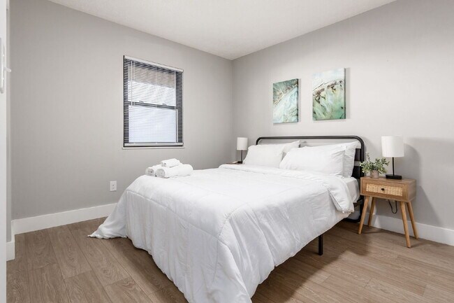 Photo - Charming Updated 1-Bedroom Apartment with Open Layout