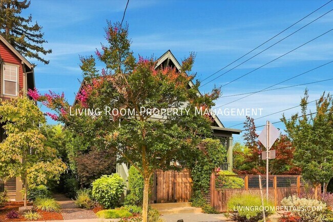 5485 NE 37th Ave