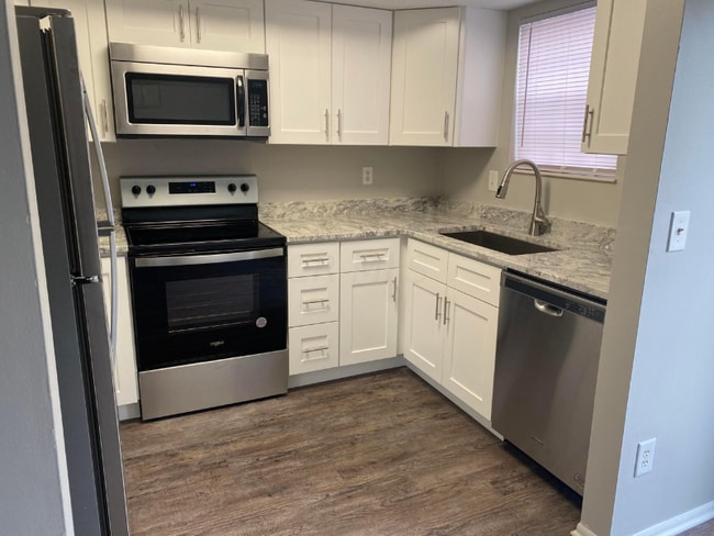 Photo - 7755 Hansgrove Ct