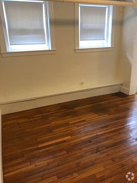 Building Photo - 11 Vinal St Rental