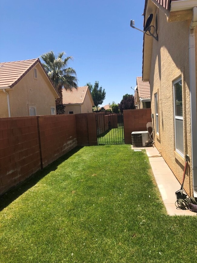 Photo - Townhome in Sky Ridge