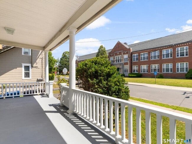 Photo - 171 Bassett St