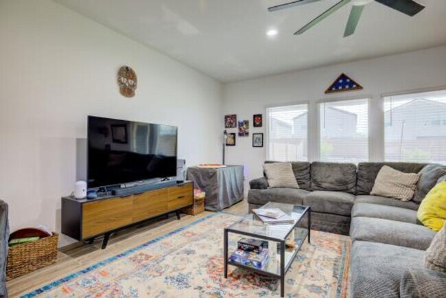 Photo - 4 Bedroom 2.5 Bathroom