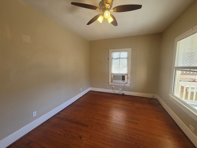 Photo - East End Upstairs 2 Bedroom Cottage