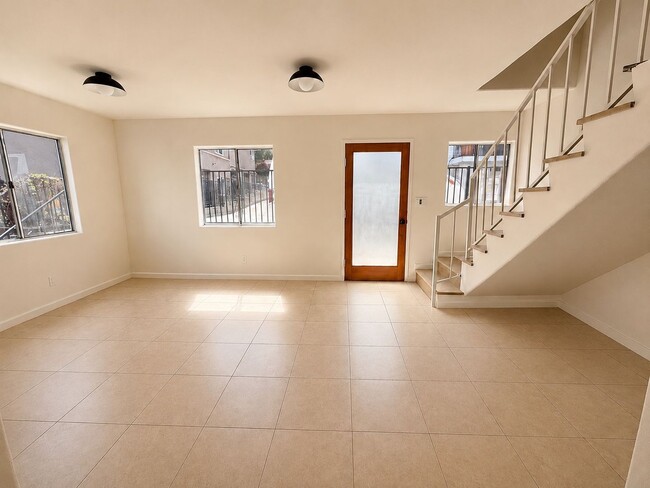 Photo - 1027 Coronado Ter Unit 1031 Coronado Terrace