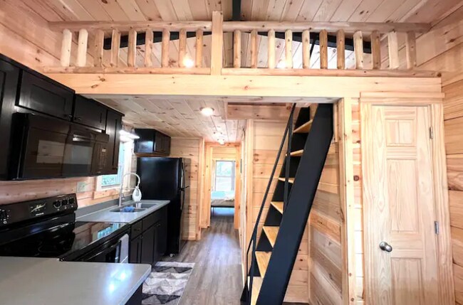 Photo - 145 State Rd S-42-7055