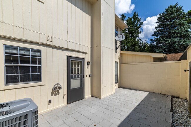 Photo - 7914 Gleason Dr NW