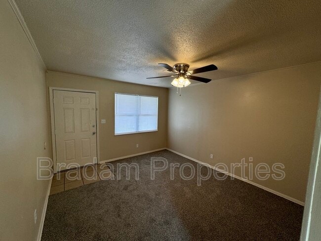 Photo - 503 N Beaumont St