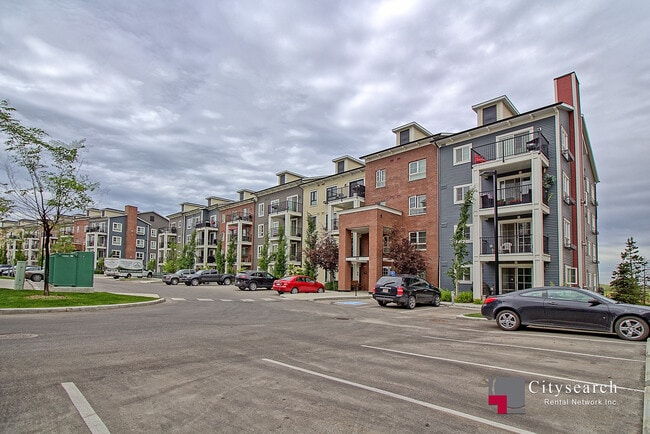 Building Photo - 279-5279 Copperpond Cmn S E