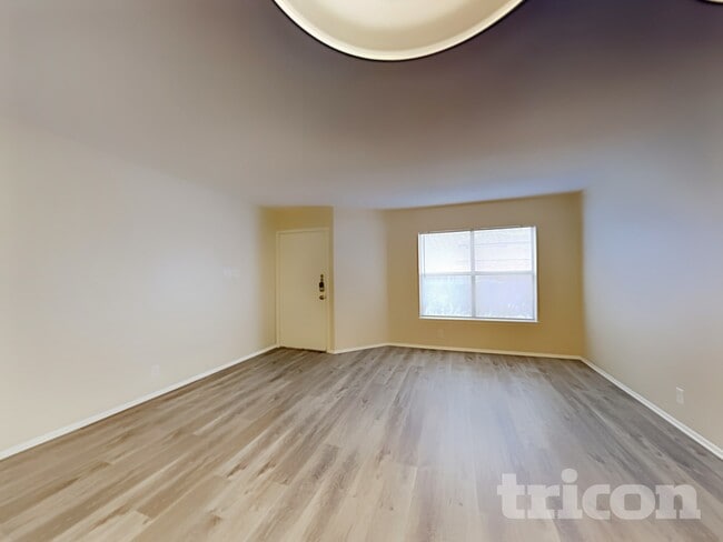 Photo - 6850 Misty Field Dr